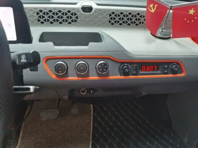 DFSK Mini EV — Фото автомобиля 12