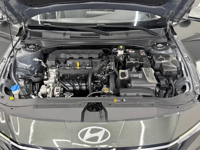 Hyundai Elantra — Фото автомобиля 21