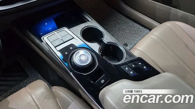 Kia K8 Hybrid — Фото автомобиля 12