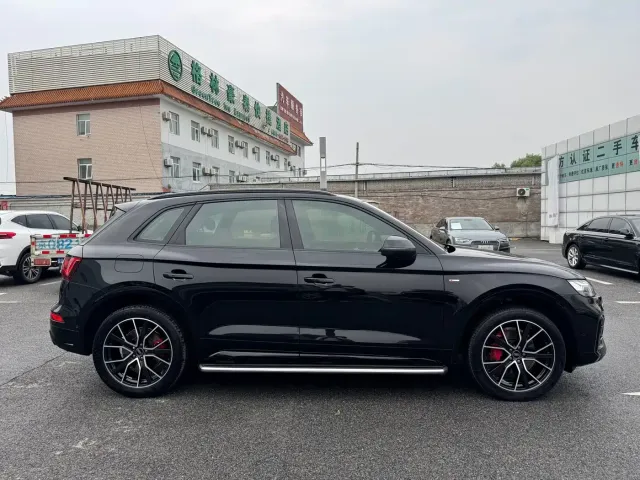 Audi Q5L — Фото автомобиля 4