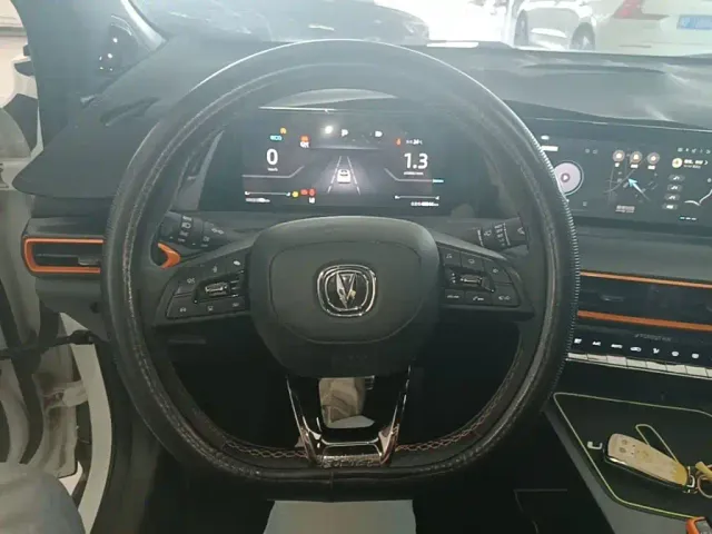 Changan UNI-T — Фото автомобиля 10
