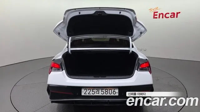 Hyundai Avante — Фото автомобиля 25
