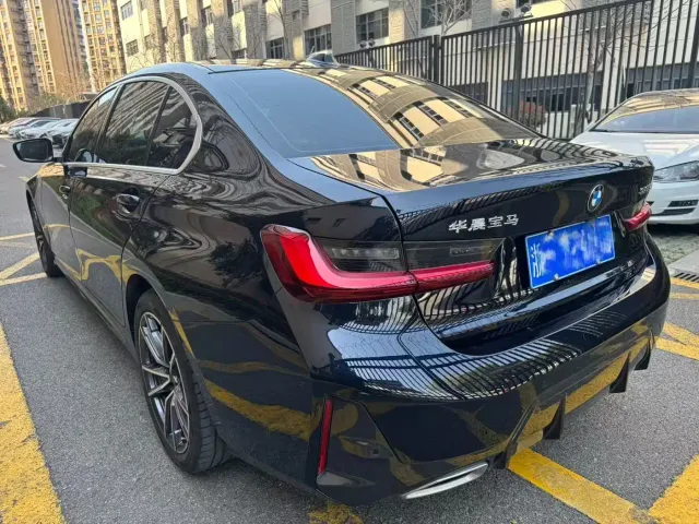 BMW 3 Series — Фото автомобиля 4