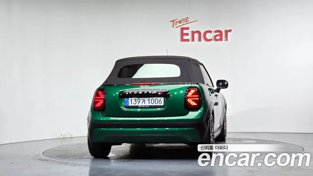 Mini Cooper Convertible — Фото автомобиля 4