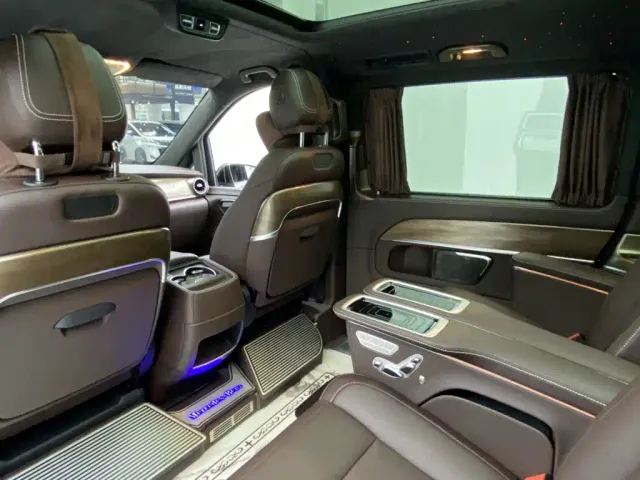 Mercedes-Benz V-Class — Фото автомобиля 30
