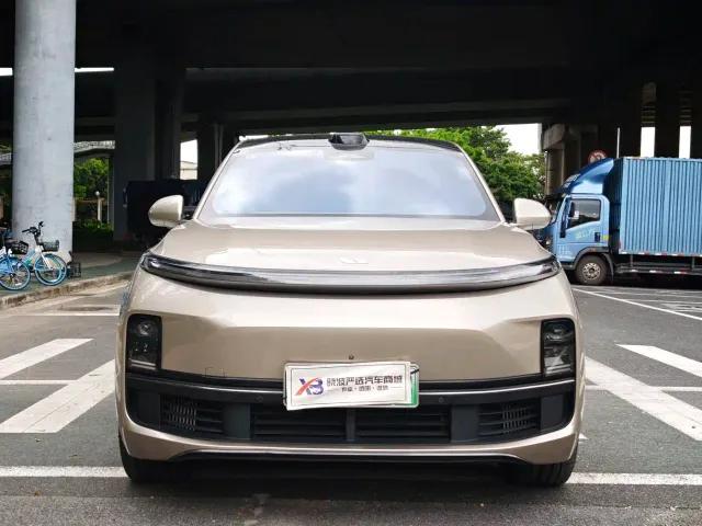 Li Auto L9 — Фото автомобиля 2