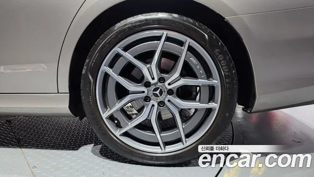 Mercedes-Benz E-Class W213 — Фото автомобиля 6