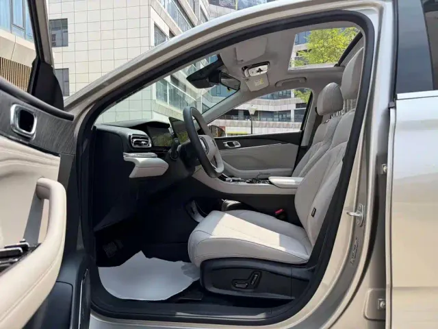 Geely Galaxy Galaxy Stellar 6 2025 Base Version — Фото автомобиля 14