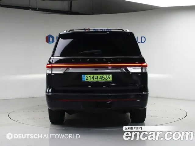 Lincoln Navigator — Фото автомобиля 4