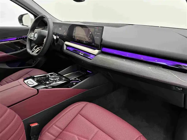 BMW 5 Series — Фото автомобиля 16