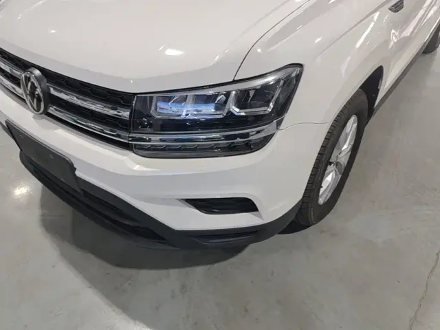 Volkswagen Tharu — Фото автомобиля 23