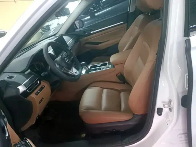 Nissan Teana — Фото автомобиля 14