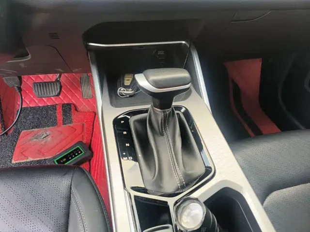 Geely Emgrand — Фото автомобиля 13