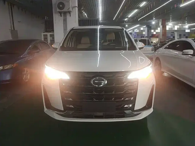 GAC Trumpchi M6 — Фото автомобиля 2