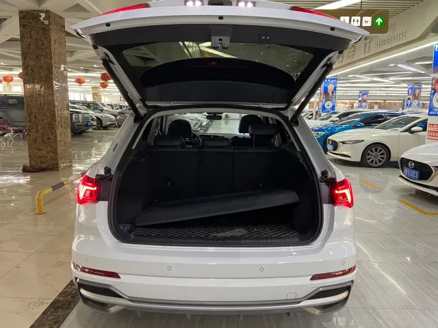 Audi Q3 — Фото автомобиля 12