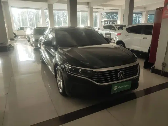 Volkswagen Passat — Фото автомобиля 3