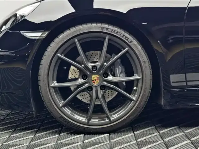 Porsche 718 — Фото автомобиля 8