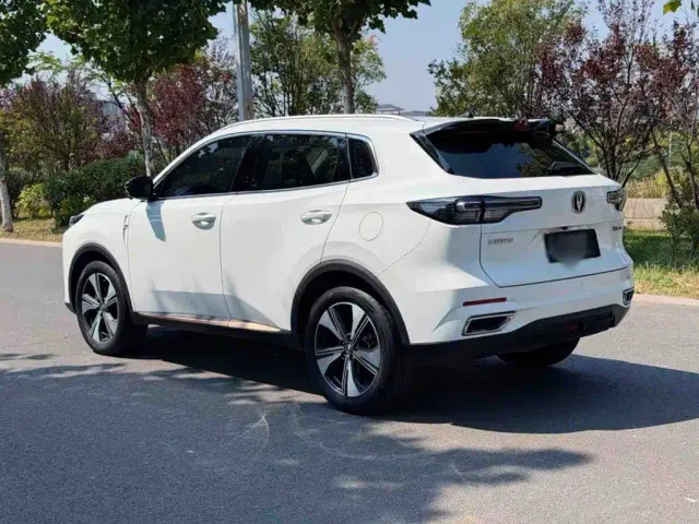 Changan CS55 Plus — Фото автомобиля 8
