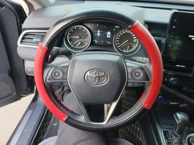 Toyota Camry — Фото автомобиля 14