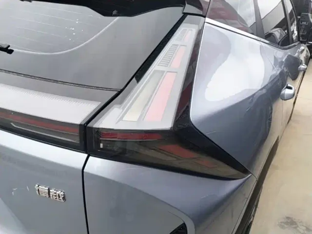 Geely Boyue — Фото автомобиля 7