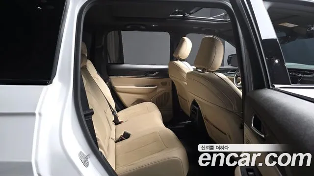 Jeep Cherokee Grand Cherokee(WL) 3.6 Limited — Фото автомобиля 12