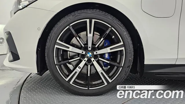 BMW 5 Series G60 — Фото автомобиля 5