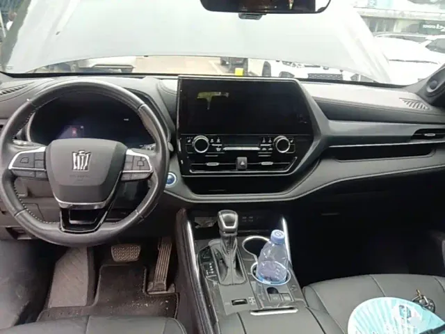 Toyota Crown Kluger — Фото автомобиля 13