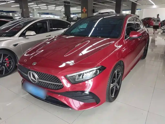 Фотография автомобиля — Mercedes-Benz A-Class
