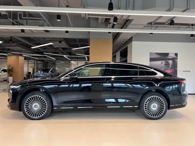 Voyah Auto VOYAH Zhuiguang L 2025 Mid-configuration Model — Фото автомобиля 3