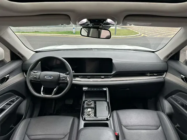 Ford Lingrui — Фото автомобиля 6