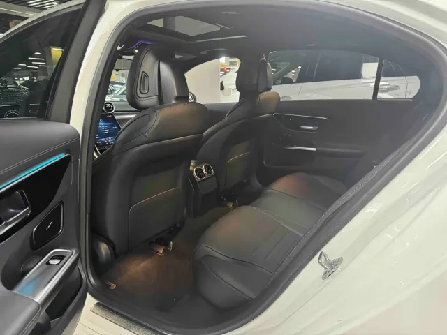 Mercedes-Benz C-Class — Фото автомобиля 8