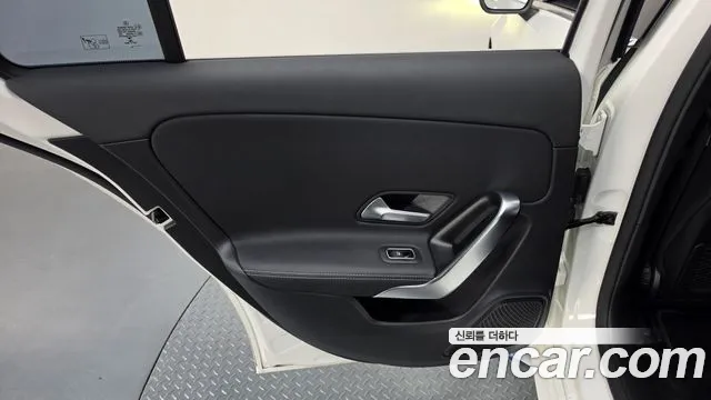 Mercedes-Benz A-Class — Фото автомобиля 24