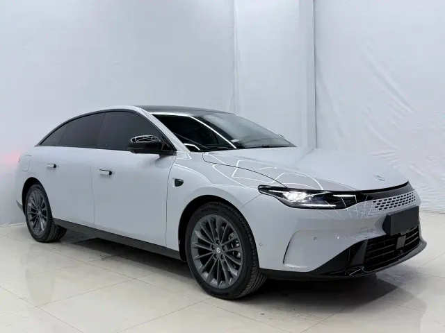 Leapmotor C01 — Фото автомобиля 4