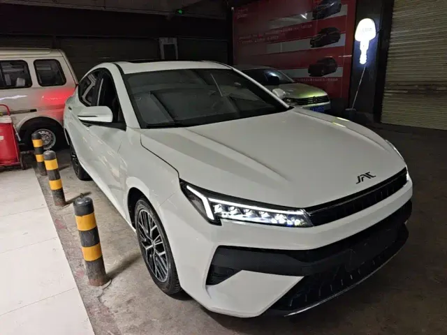 JAC Motors A5 PLUS — Фото автомобиля 3