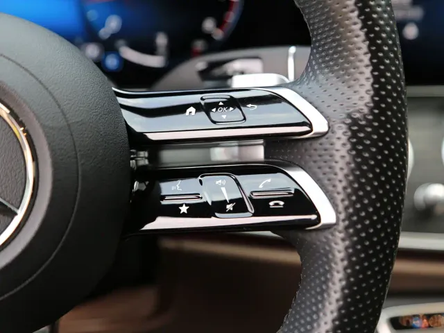 Mercedes-Benz E-Class — Фото автомобиля 14