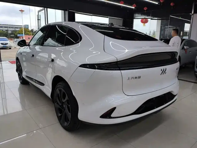 IM Motors LS6 — Фото автомобиля 4