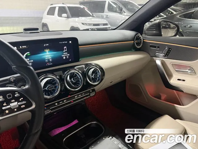 Mercedes-Benz A-Class W177 — Фото автомобиля 11