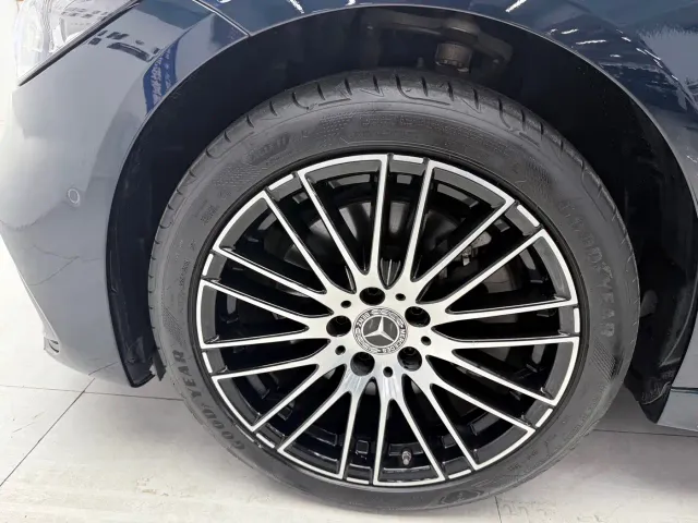 Mercedes-Benz C-Class — Фото автомобиля 7