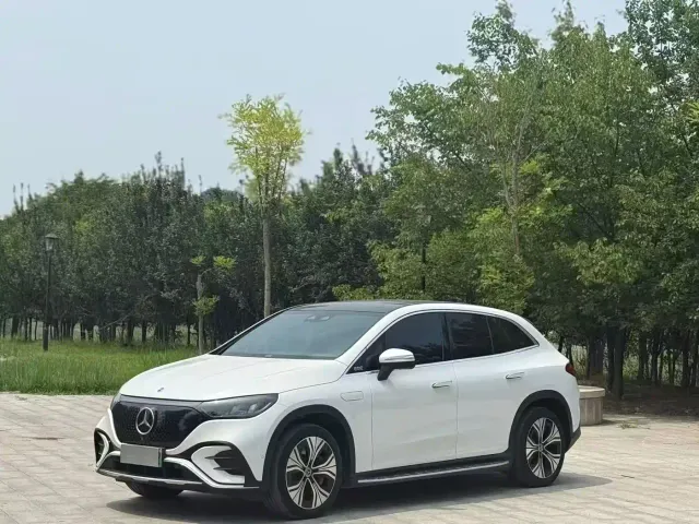 Фотография автомобиля — Mercedes-Benz EQE SUV