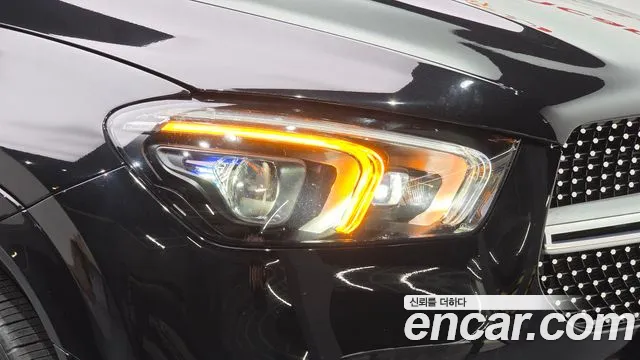 Mercedes-Benz GLE-Class — Фото автомобиля 13
