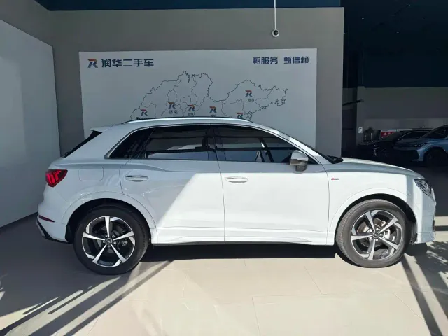 Audi Q3 — Фото автомобиля 3