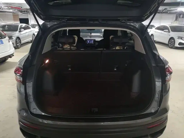 Geely Binyue — Фото автомобиля 22