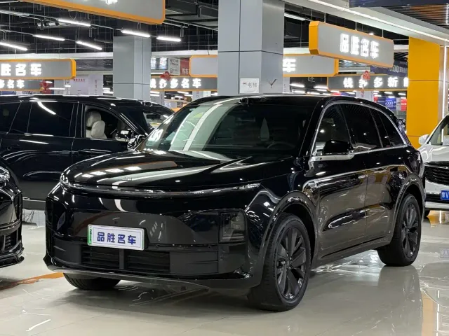 Фотография автомобиля — Li Auto L6