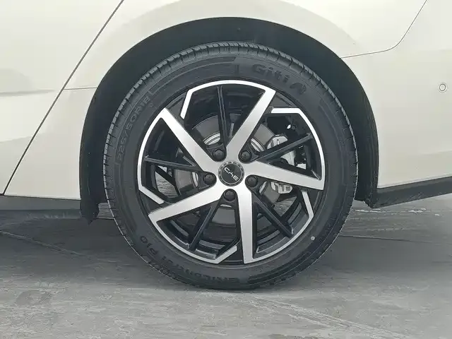 BYD Seal 07 DM-i 2026 DM-i 1.5T 230km Flagship — Фото автомобиля 12