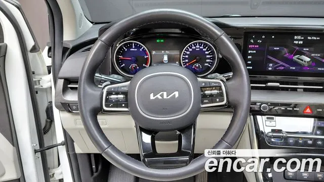 Kia Carnival Generation 4 — Фото автомобиля 13