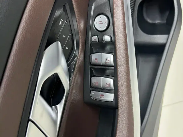 BMW 3 Series — Фото автомобиля 8