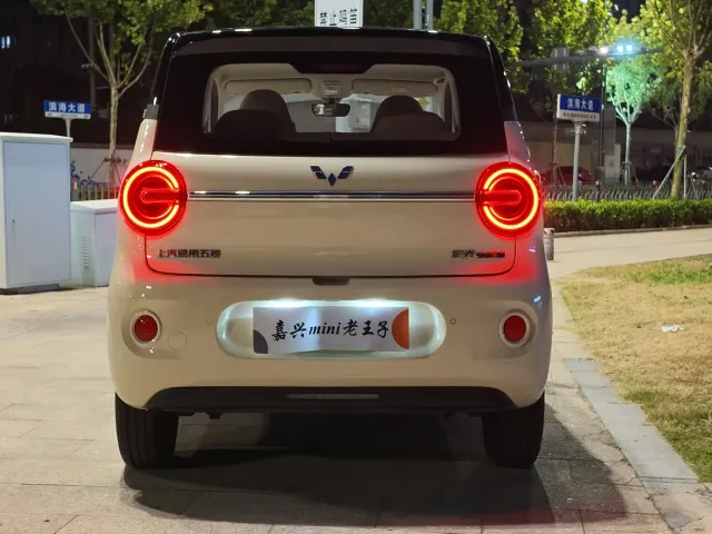 Wuling Hongguang Mini EV — Фото автомобиля 5