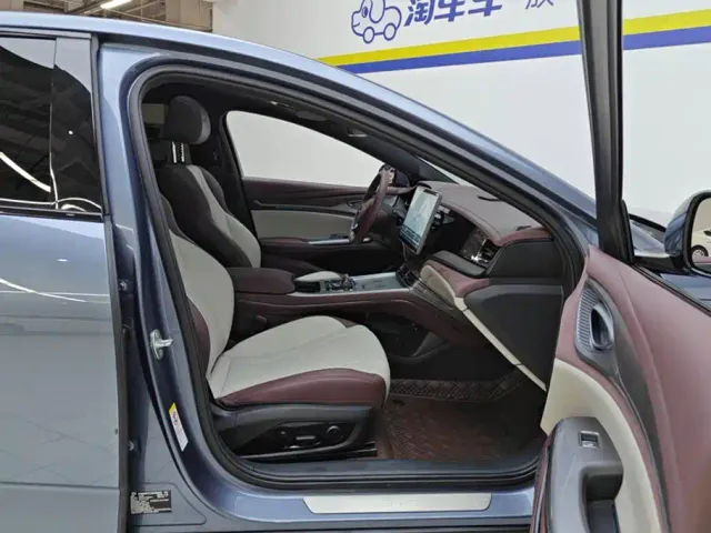BYD Seal — Фото автомобиля 8