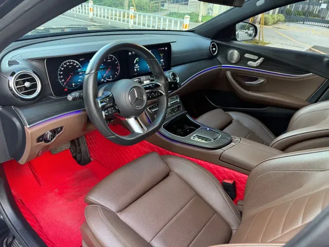 Mercedes-Benz E-Class — Фото автомобиля 9