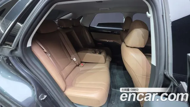 Hyundai Grandeur Grandeur (GN7) 2.5 Бензин 2WD — Фото автомобиля 30